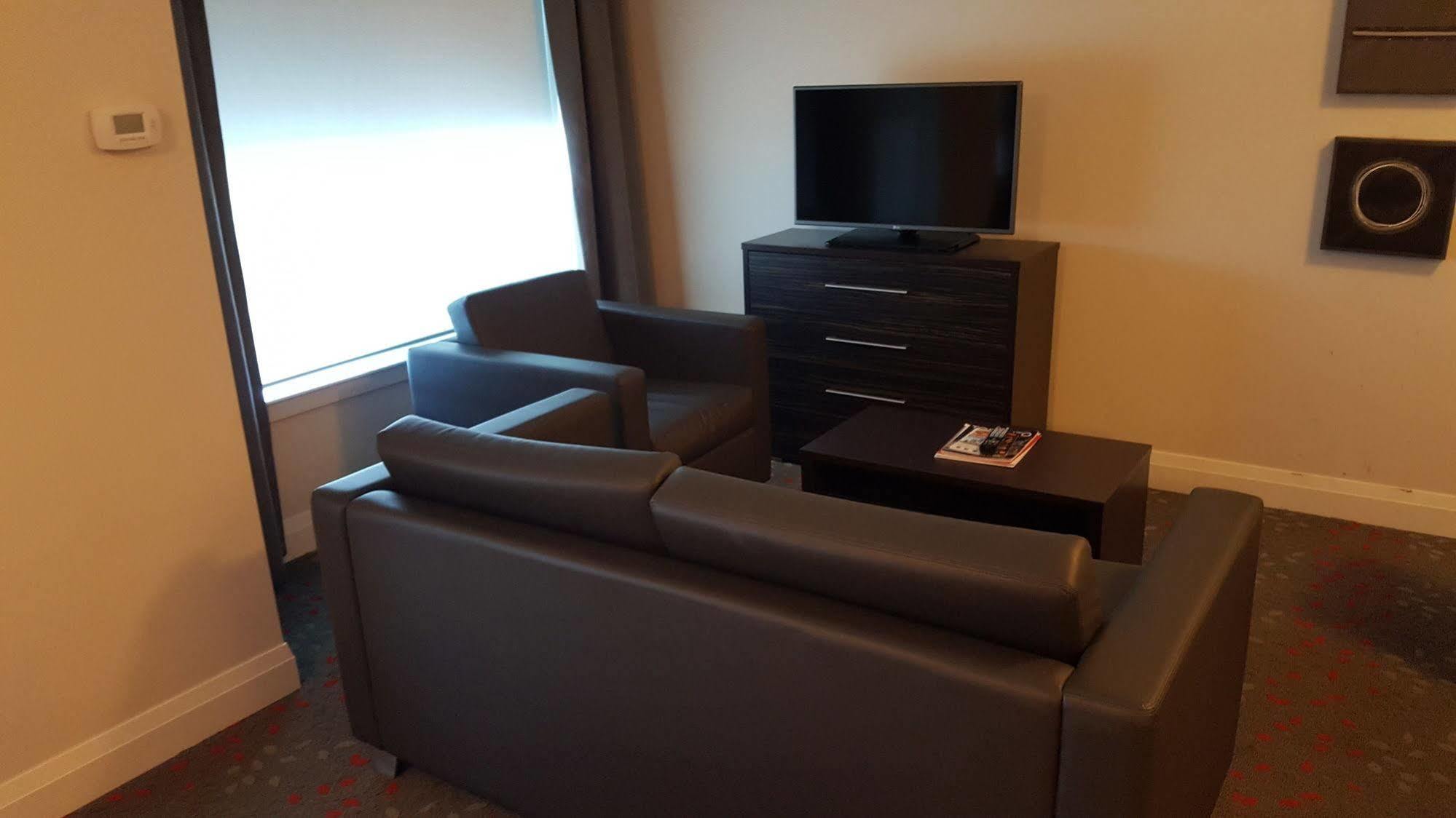 Liberty Suites Thornhill Extérieur photo